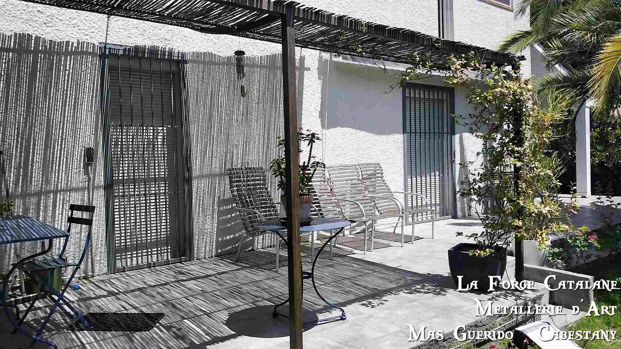 grille articulee barreau fer plat droit verticaux verticale fer Forge Catalane Cabestany (2).jpg